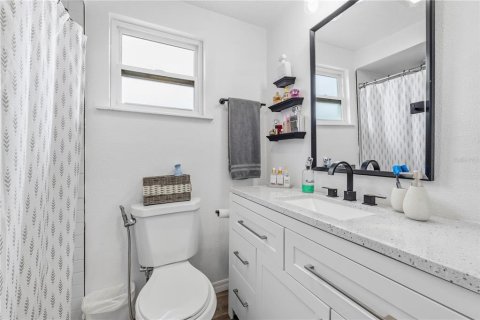 Villa ou maison à vendre à Clearwater, Floride: 5 chambres, 186.64 m2 № 2405679 - photo 25