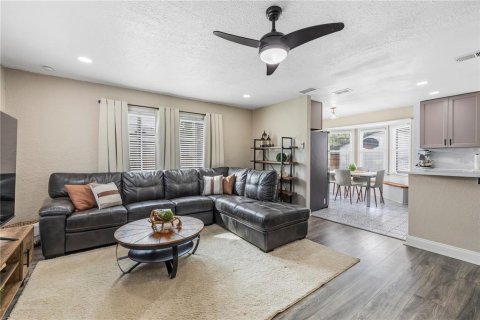 Villa ou maison à vendre à Clearwater, Floride: 5 chambres, 186.64 m2 № 2405679 - photo 13