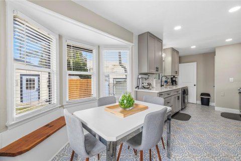 Villa ou maison à vendre à Clearwater, Floride: 5 chambres, 186.64 m2 № 2405679 - photo 7