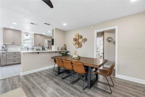 Villa ou maison à vendre à Clearwater, Floride: 5 chambres, 186.64 m2 № 2405679 - photo 11