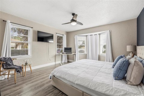 Villa ou maison à vendre à Clearwater, Floride: 5 chambres, 186.64 m2 № 2405679 - photo 15