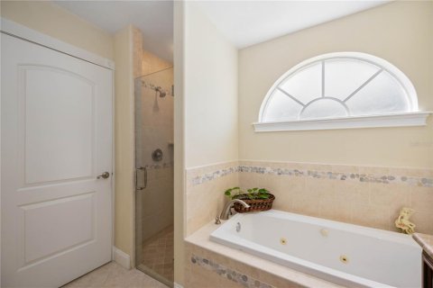 Townhouse in Sarasota, Florida 4 bedrooms, 192.77 sq.m. № 725436 - photo 25