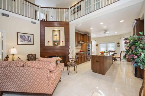 Townhouse in Sarasota, Florida 4 bedrooms, 192.77 sq.m. № 725436 - photo 6
