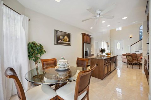 Townhouse in Sarasota, Florida 4 bedrooms, 192.77 sq.m. № 725436 - photo 16