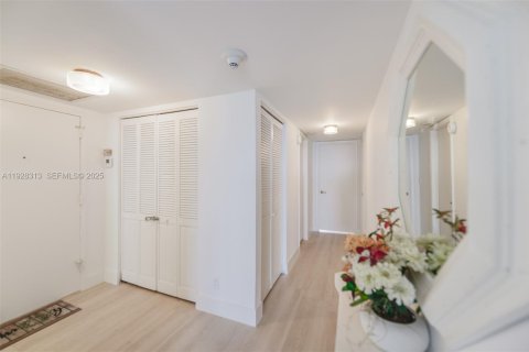 Condominio en venta en Lauderdale-by-the-Sea, Florida, 2 dormitorios, 167.22 m2 № 2039620 - foto 10