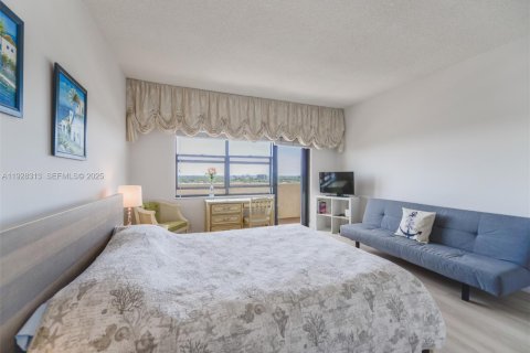 Condominio en venta en Lauderdale-by-the-Sea, Florida, 2 dormitorios, 167.22 m2 № 2039620 - foto 15