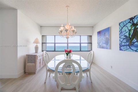 Condominio en venta en Lauderdale-by-the-Sea, Florida, 2 dormitorios, 167.22 m2 № 2039620 - foto 9
