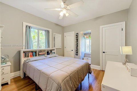 Casa en venta en Hollywood, Florida, 4 dormitorios, 290.32 m2 № 2087976 - foto 25