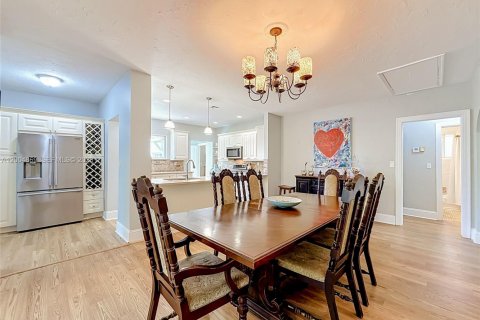 Casa en venta en Hollywood, Florida, 4 dormitorios, 290.32 m2 № 2087976 - foto 8