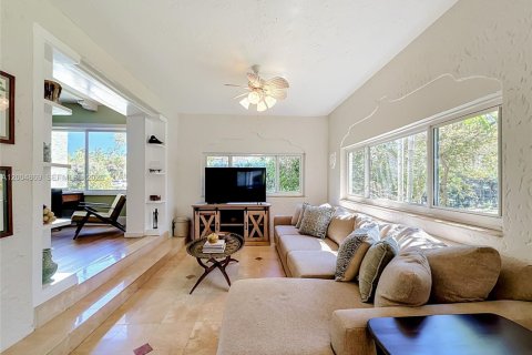 Casa en venta en Hollywood, Florida, 4 dormitorios, 290.32 m2 № 2087976 - foto 14