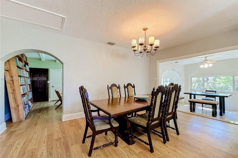 Casa en venta en Hollywood, Florida, 4 dormitorios, 290.32 m2 № 2087976 - foto 7
