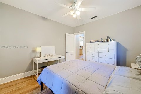 Casa en venta en Hollywood, Florida, 4 dormitorios, 290.32 m2 № 2087976 - foto 27