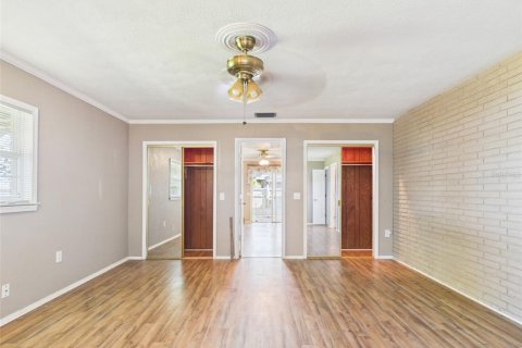 House in Haines City, Florida 3 bedrooms, 162.02 sq.m. № 1320276 - photo 8