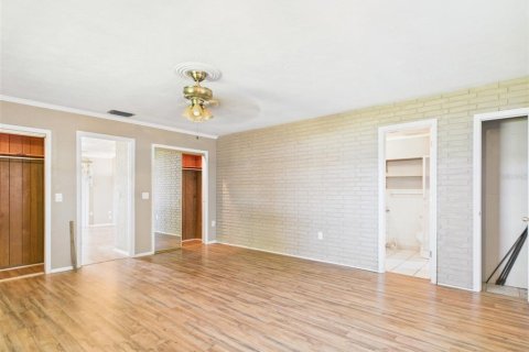 House in Haines City, Florida 3 bedrooms, 162.02 sq.m. № 1320276 - photo 7