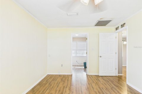 House in Haines City, Florida 3 bedrooms, 162.02 sq.m. № 1320276 - photo 18
