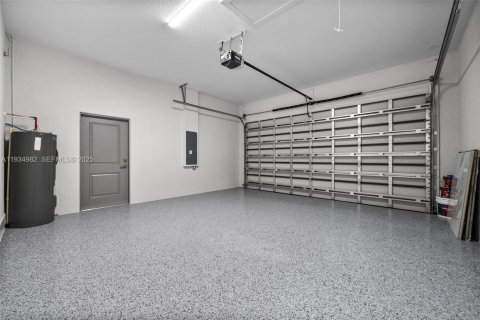 Casa en venta en Naples, Florida, 4 dormitorios № 1993062 - foto 30