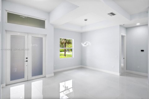 Casa en venta en Naples, Florida, 4 dormitorios № 1993062 - foto 4