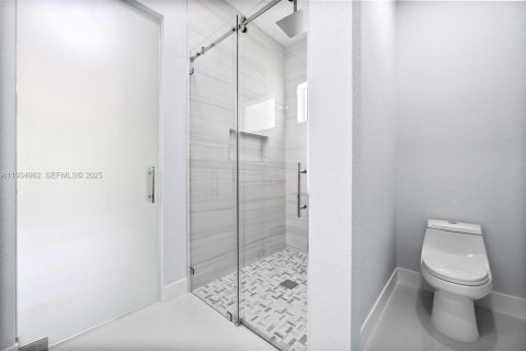 Casa en venta en Naples, Florida, 4 dormitorios № 1993062 - foto 19