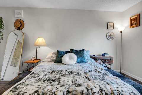 Condo in West Palm Beach, Florida, 2 bedrooms № 2378404 - photo 21