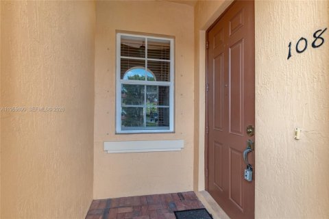 Townhouse in Homestead, Florida 3 bedrooms, 108.6 sq.m. № 2009693 - photo 7