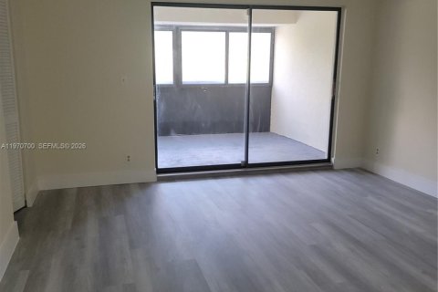 Touwnhouse à louer à Lauderhill, Floride: 3 chambres, 143.07 m2 № 2031442 - photo 9