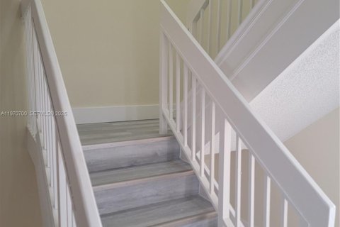 Touwnhouse à louer à Lauderhill, Floride: 3 chambres, 143.07 m2 № 2031442 - photo 6