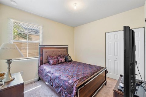 Townhouse in Homestead, Florida 3 bedrooms, 141.49 sq.m. № 1707912 - photo 24