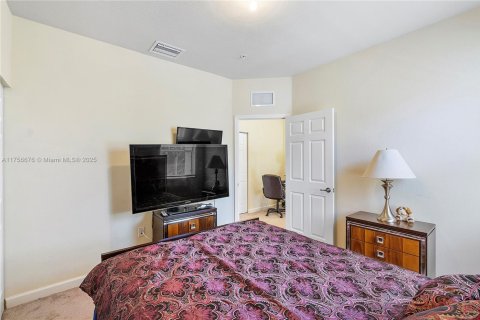 Townhouse in Homestead, Florida 3 bedrooms, 141.49 sq.m. № 1707912 - photo 25