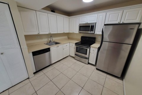 Copropriété à vendre à Plantation, Floride: 2 chambres, 98.48 m2 № 1710214 - photo 1
