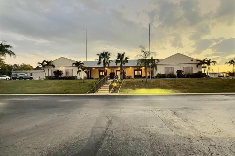 Apartment in Largo, Florida 3 bedrooms, 142.05 sq.m. № 2196909 - photo 28