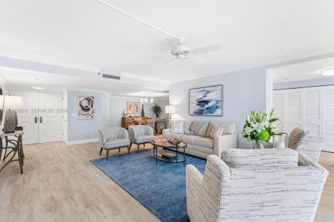 Купить кондоминиум в Джуно-Бич, Флорида 2 спальни, 163.51м2, № 2048425 - фото 4