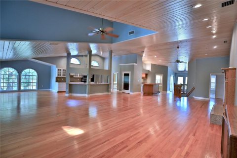 House in Dunnellon, Florida 5 bedrooms, 561.13 sq.m. № 2224989 - photo 11