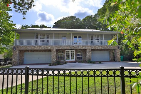 House in Dunnellon, Florida 5 bedrooms, 561.13 sq.m. № 2224989
