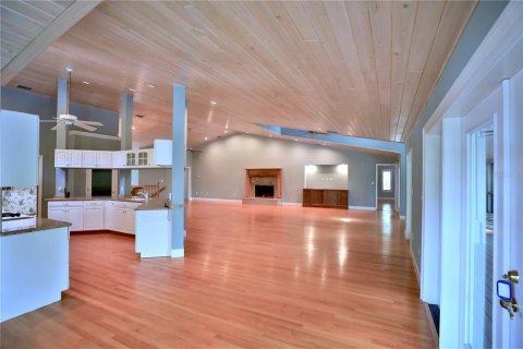 House in Dunnellon, Florida 5 bedrooms, 561.13 sq.m. № 2224989 - photo 12