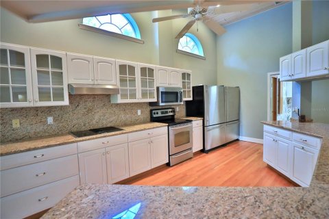 House in Dunnellon, Florida 5 bedrooms, 561.13 sq.m. № 2224989 - photo 9