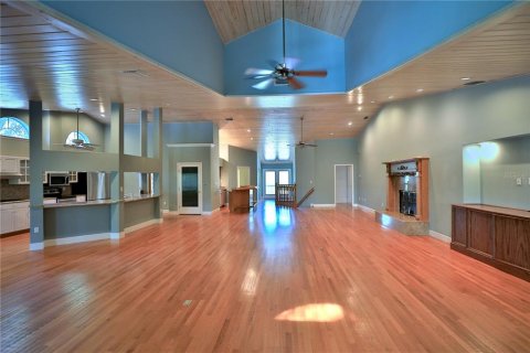 House in Dunnellon, Florida 5 bedrooms, 561.13 sq.m. № 2224989 - photo 10