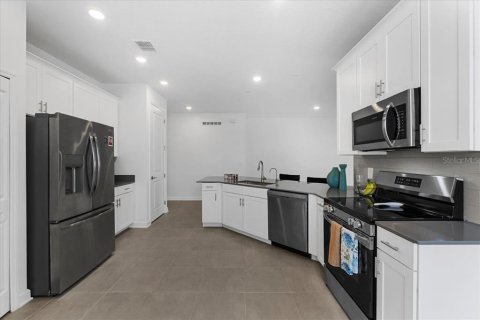 Casa en alquiler en Davenport, Florida, 4 dormitorios, 195.93 m2 № 1592047 - foto 6