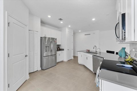 Casa en alquiler en Davenport, Florida, 4 dormitorios, 195.93 m2 № 1592047 - foto 7