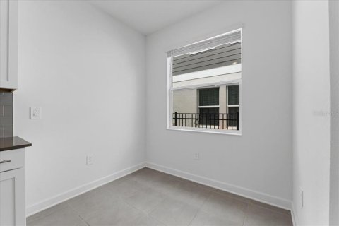 Casa en alquiler en Davenport, Florida, 4 dormitorios, 195.93 m2 № 1592047 - foto 8