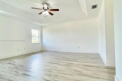 House in Port St. Lucie, Florida 4 bedrooms, 196.4 sq.m. № 1799612 - photo 28