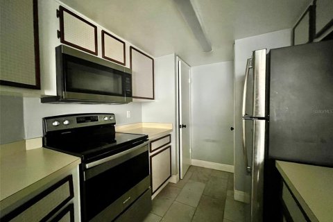 Condominio en alquiler en Tampa, Florida, 2 dormitorios, 84.73 m2 № 1829298 - foto 3