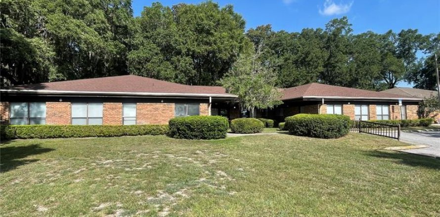 Propiedad comercial en Belleview, Florida 657.56 m2 № 218936