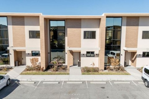 Townhouse in Kissimmee, Florida 3 bedrooms, 203.92 sq.m. № 2103408 - photo 2