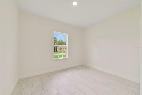 House in Citrus Springs, Florida 4 bedrooms, 146.79 sq.m. № 2156598 - photo 9