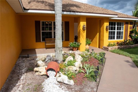 Villa ou maison à vendre à Lakeland, Floride: 4 chambres, 208.38 m2 № 2361018 - photo 13