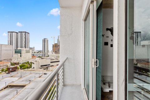 Copropriété à louer à Miami, Floride: 1 chambre, 60.48 m2 № 2028955 - photo 12