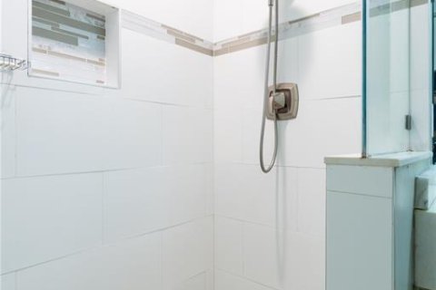 Купить кондоминиум в Киссимми, Флорида 5 комнат, 130.62м2, № 1894367 - фото 21