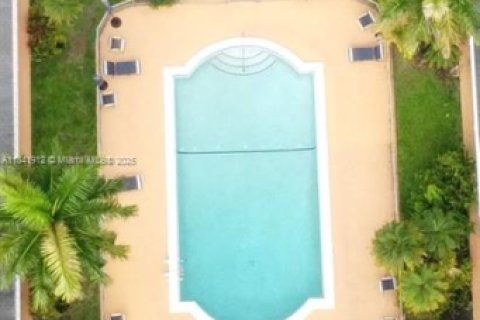 Copropriété à vendre à Hallandale Beach, Floride: 1 chambre, 60.39 m2 № 1834402 - photo 8