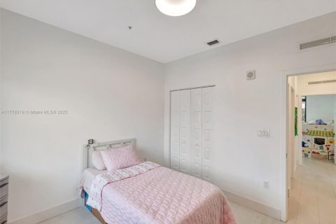 Condo in Doral, Florida, 3 bedrooms  № 1698326 - photo 24