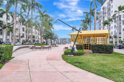 Condo in Doral, Florida, 3 bedrooms  № 1698326 - photo 6